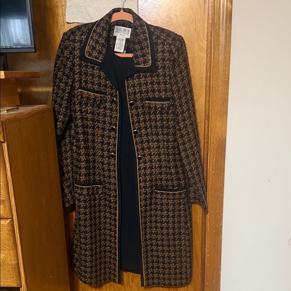 Julian Taylor Black and Brown Houndstooth Blazer